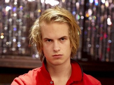 Isildur1 среди лидеров главного турнира WSOPE